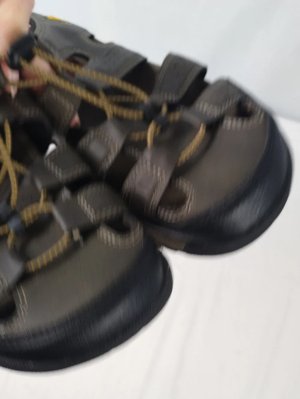Ozark Trail Fisherman Men's Size 7 Sandal Closed Toe Bungee Lace Leather Outdoor